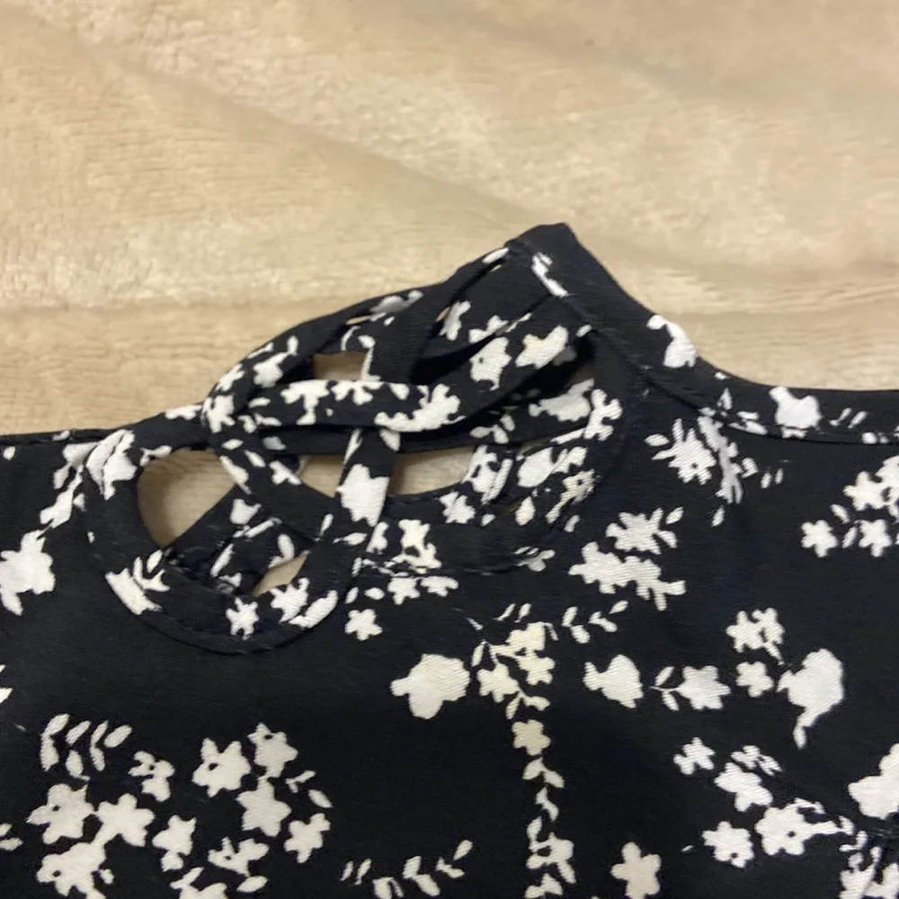 Vince camuto elegant top